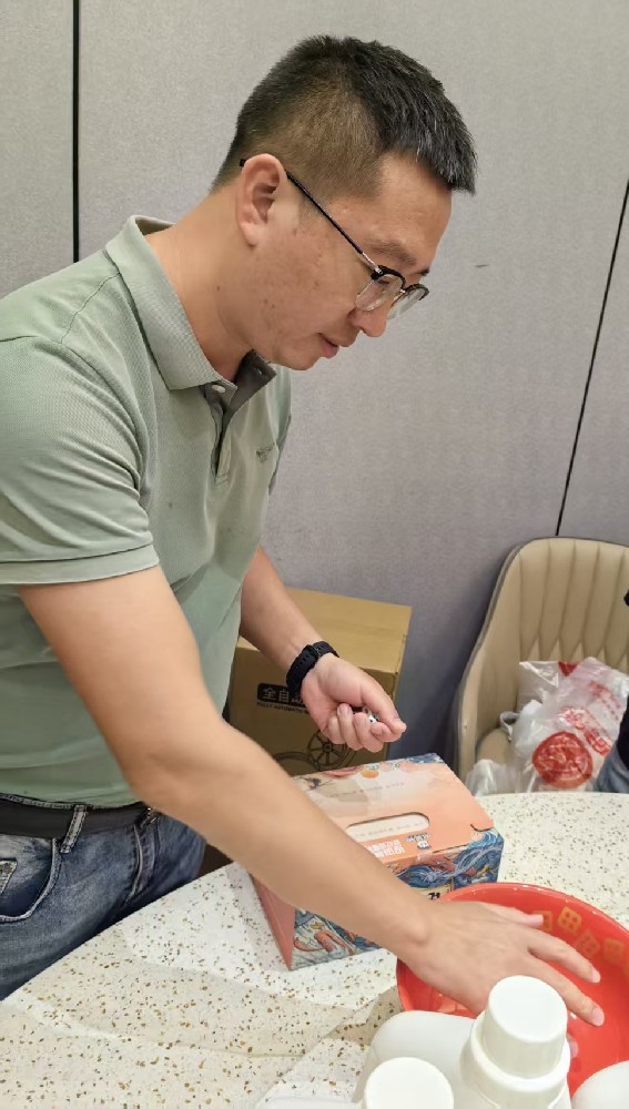 金秋博餅慶團圓,好運齊聚網(wǎng)絡(luò)推廣部 —— 2025廈門遠景達博餅活動圓滿落幕